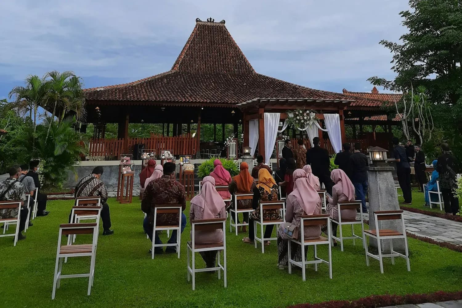 Javanese wedding at Pendopo Agung Surakarta, photo 2