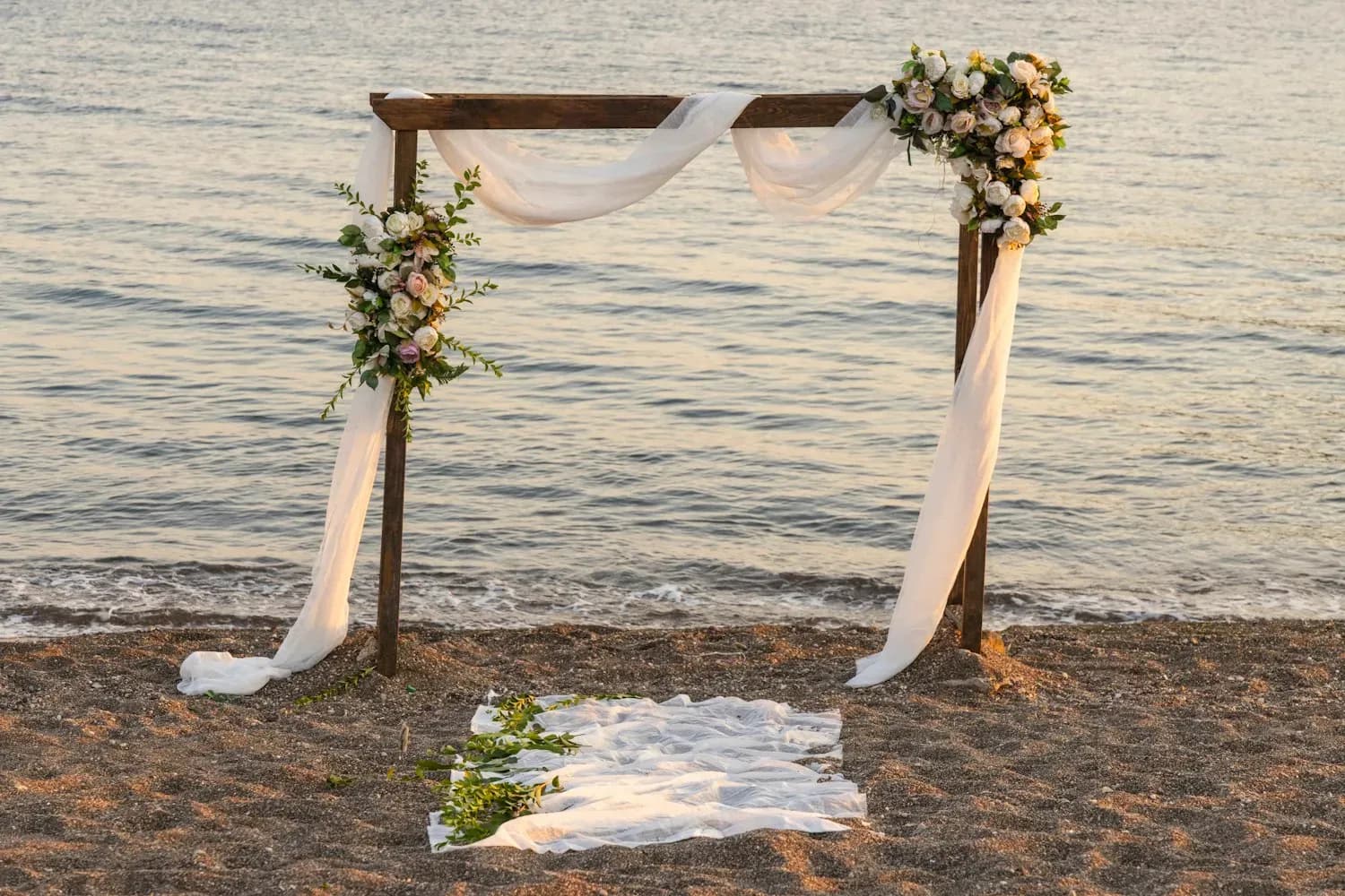 Beach wedding in Labuan Bajo, photo 5